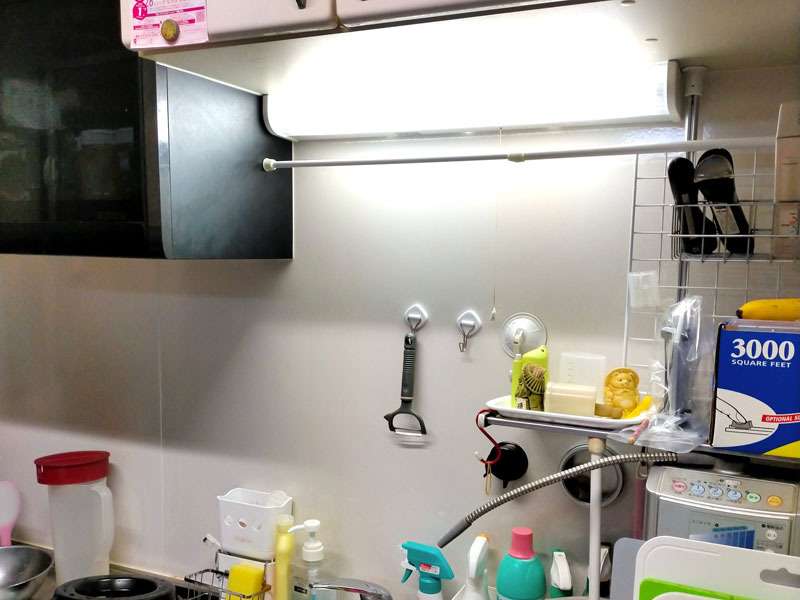 キッチン流し元灯